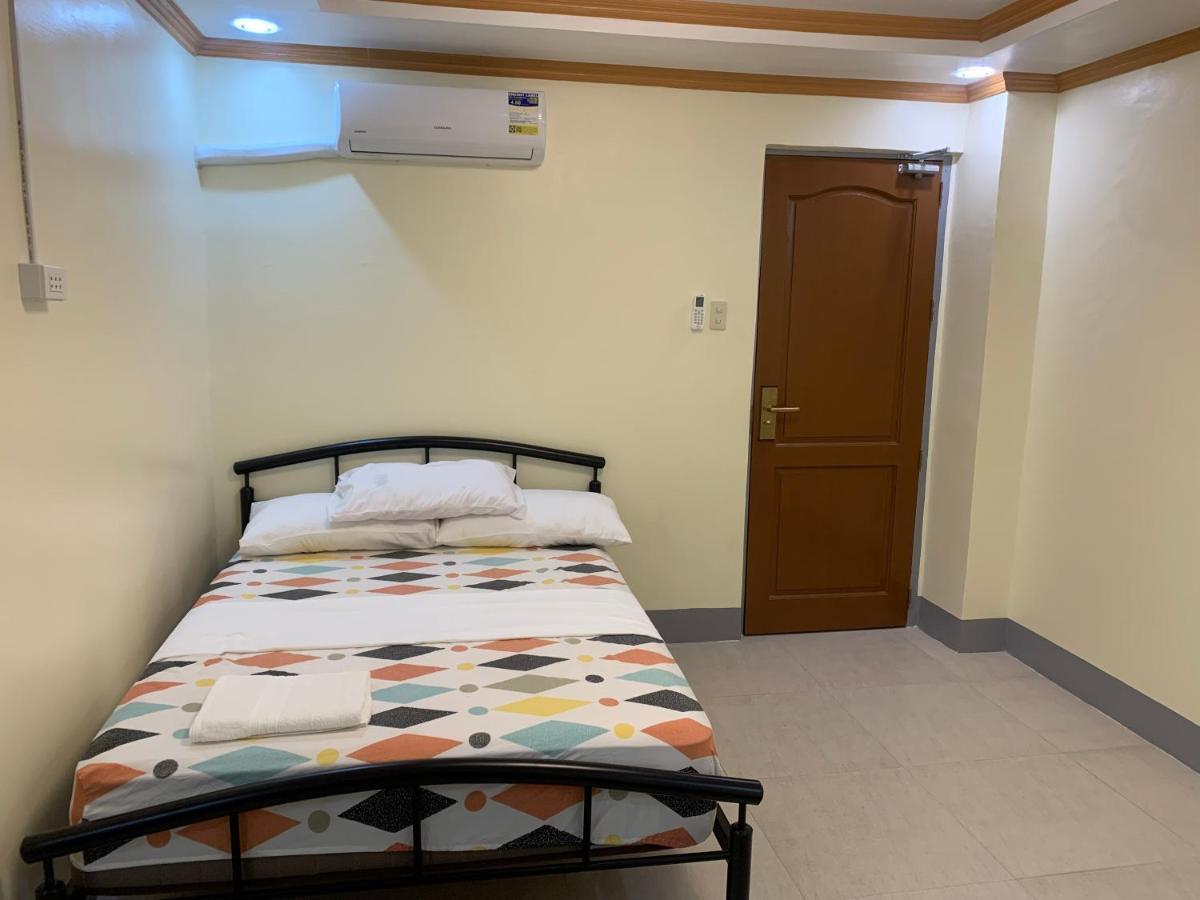 Zl Travelers Inn Batuan Exteriör bild