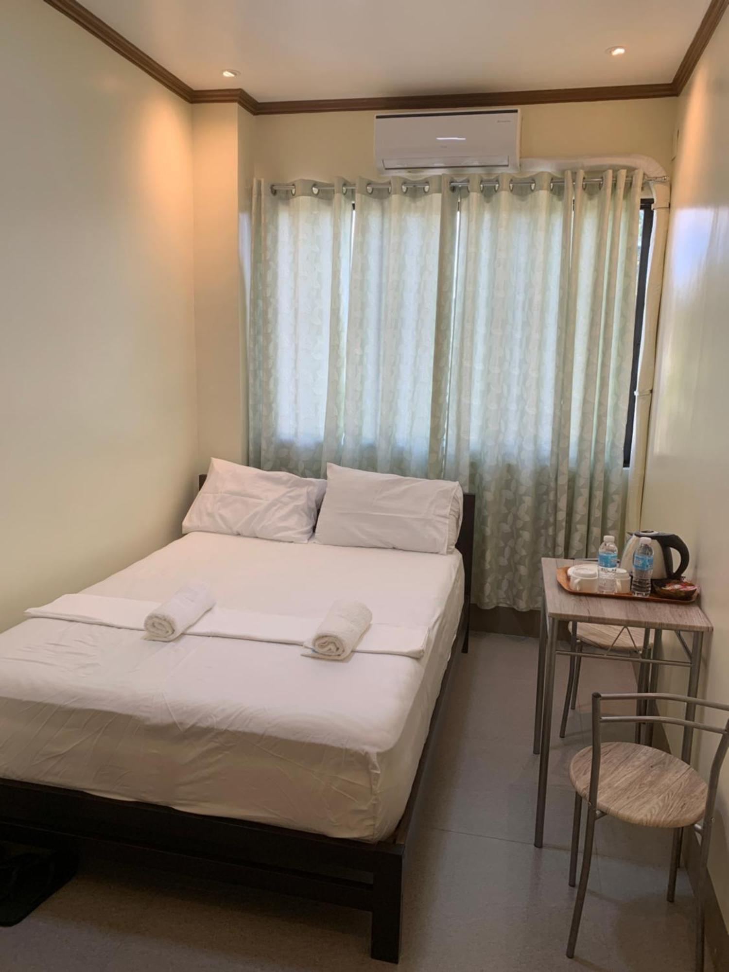 Zl Travelers Inn Batuan Exteriör bild