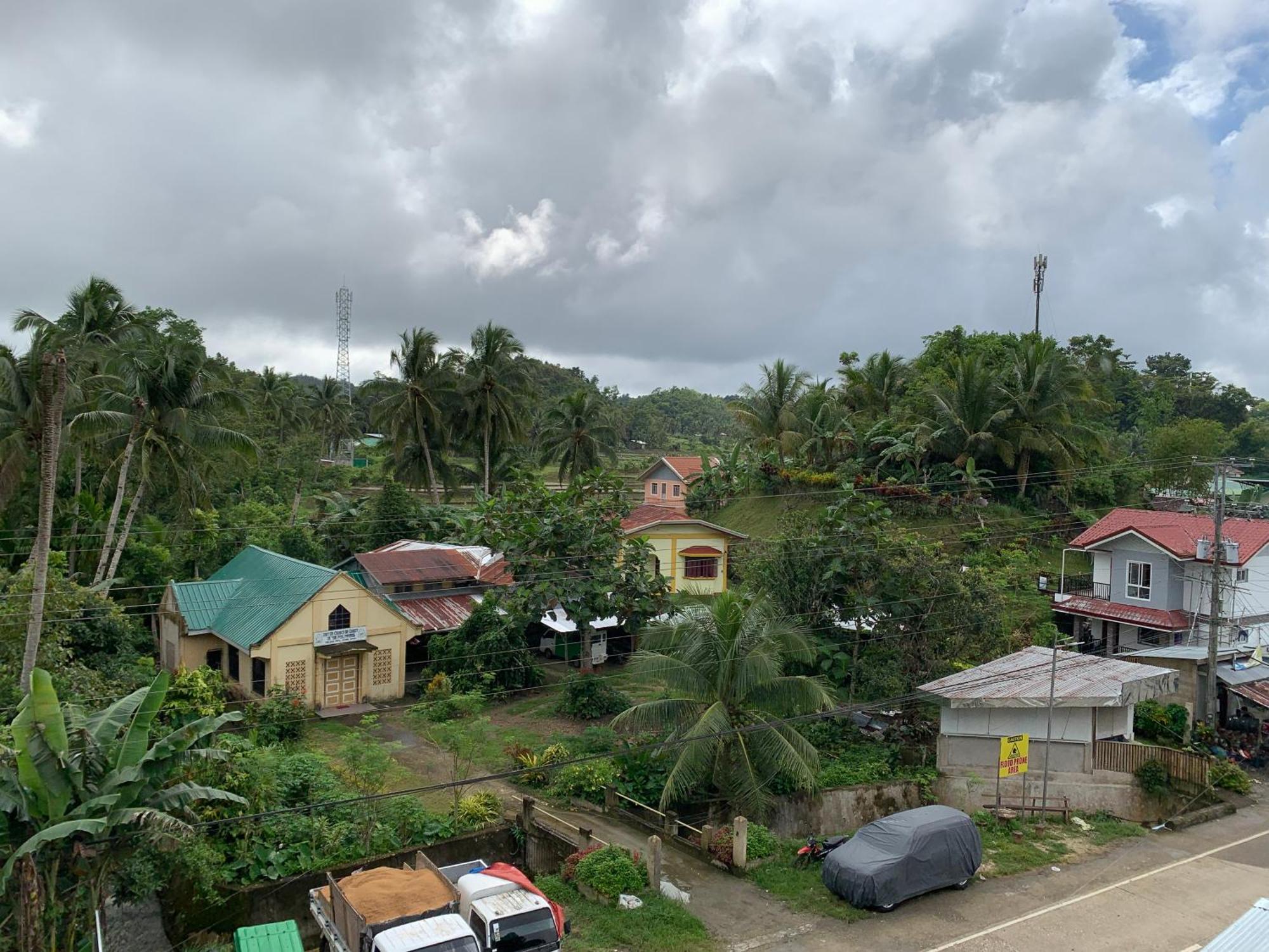 Zl Travelers Inn Batuan Exteriör bild