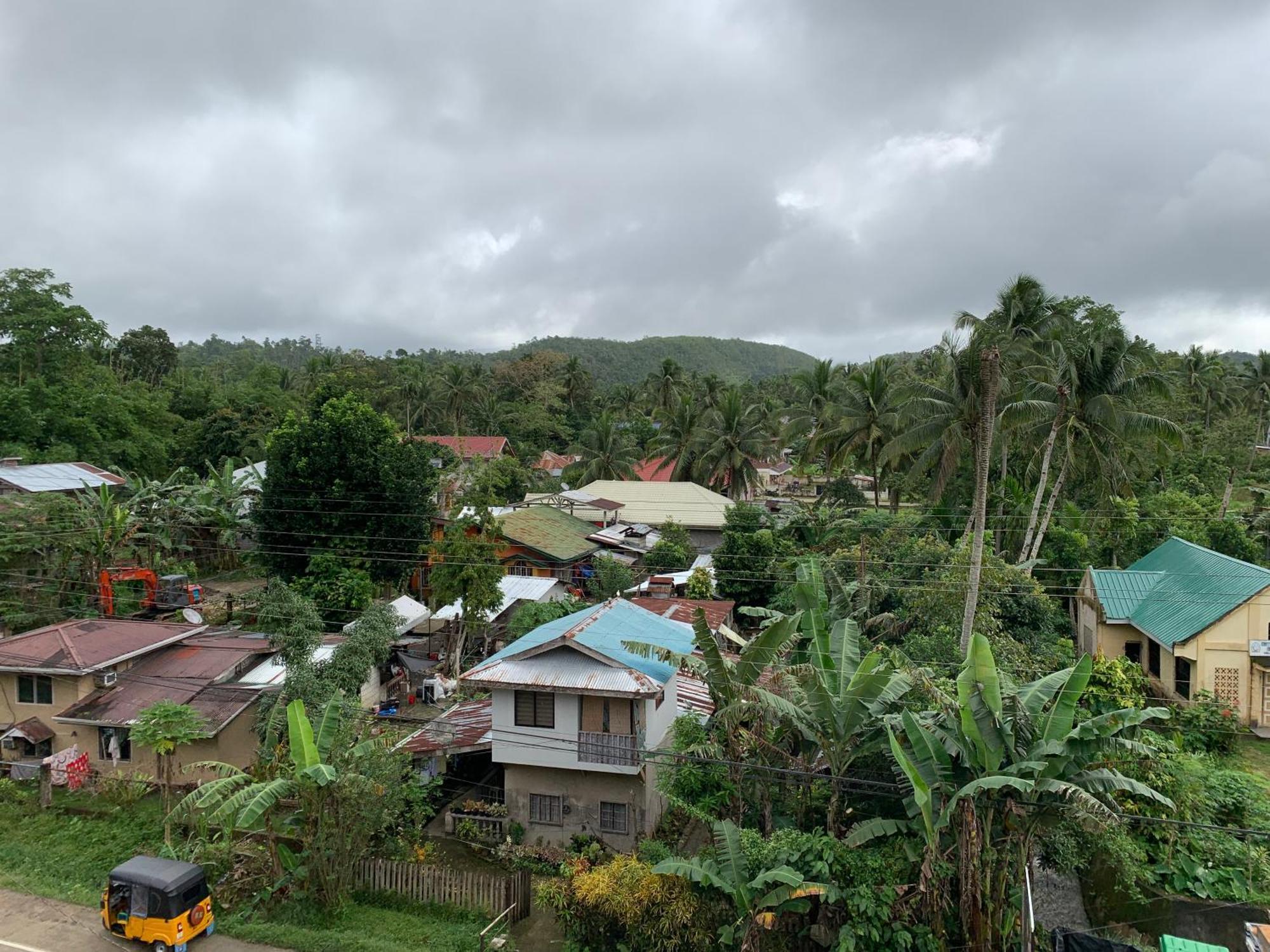 Zl Travelers Inn Batuan Exteriör bild