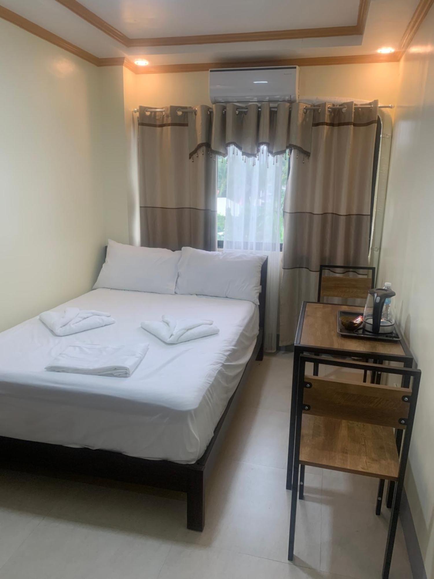 Zl Travelers Inn Batuan Exteriör bild
