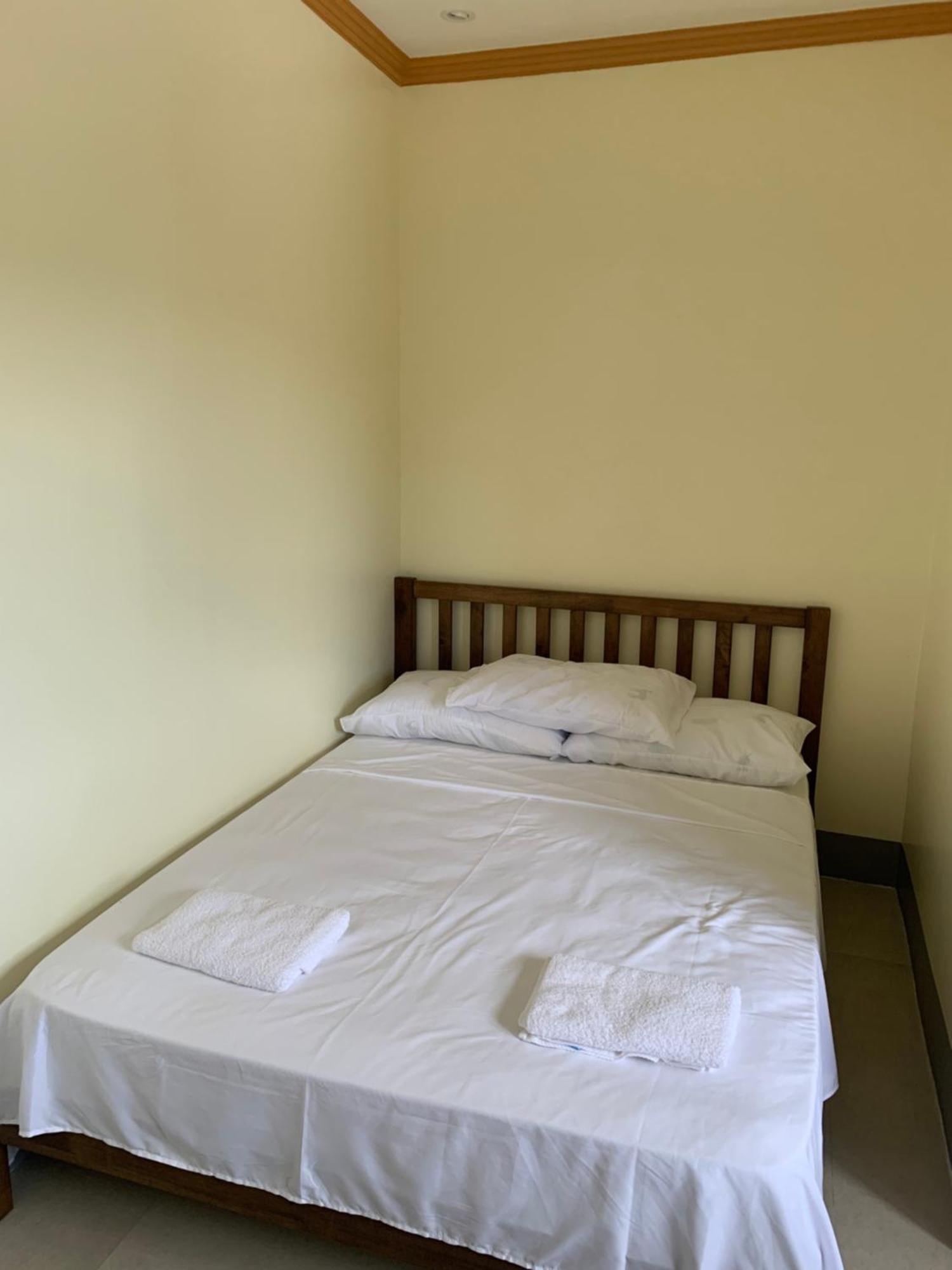 Zl Travelers Inn Batuan Exteriör bild